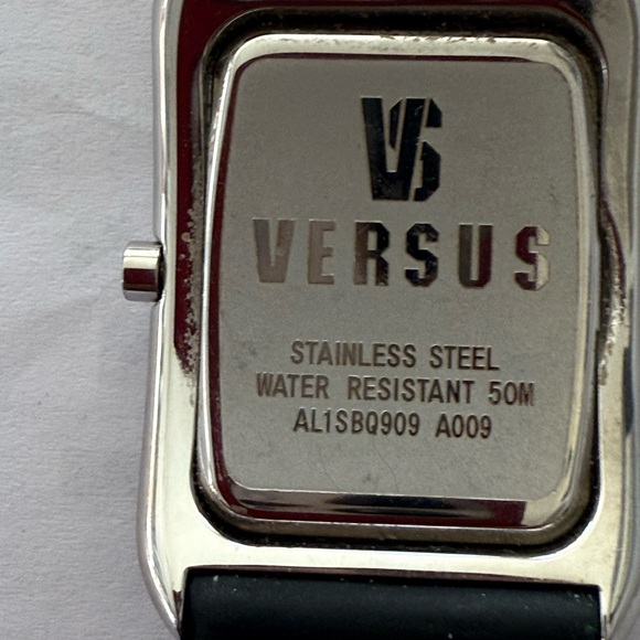 Versace “”Versus” Watch - Picture 2 of 3